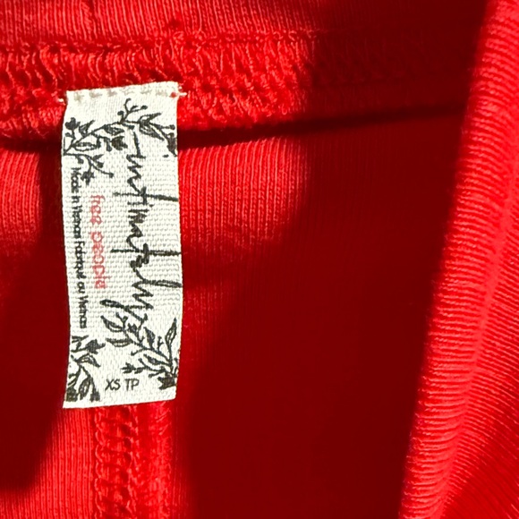 NWT Free People The Rickie Red Ribbed Mock Neck Long Sleeve Top Cherry Red SZ XS - Picture 7 of 8